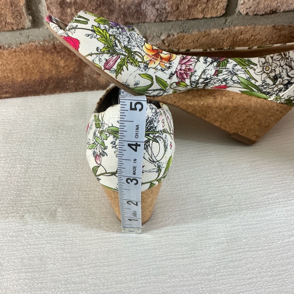 CLARKS “Burmese Art” Floral Peep-Toe Cork Wedge Sandals - Picture 12 of 13